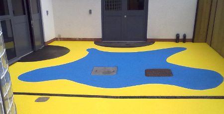 Wet pour surface playground